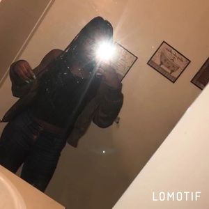 Meet your Posher, Joi